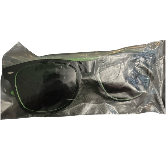 SALE!!! NWT TD STYLISH SUNGLASSES 🔥🔥🔥🔥 - Picture 5 of 9